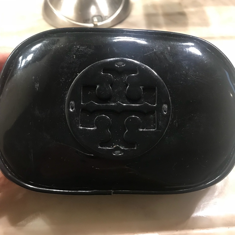 Tory Burch make up bag - Picture 1 of 6